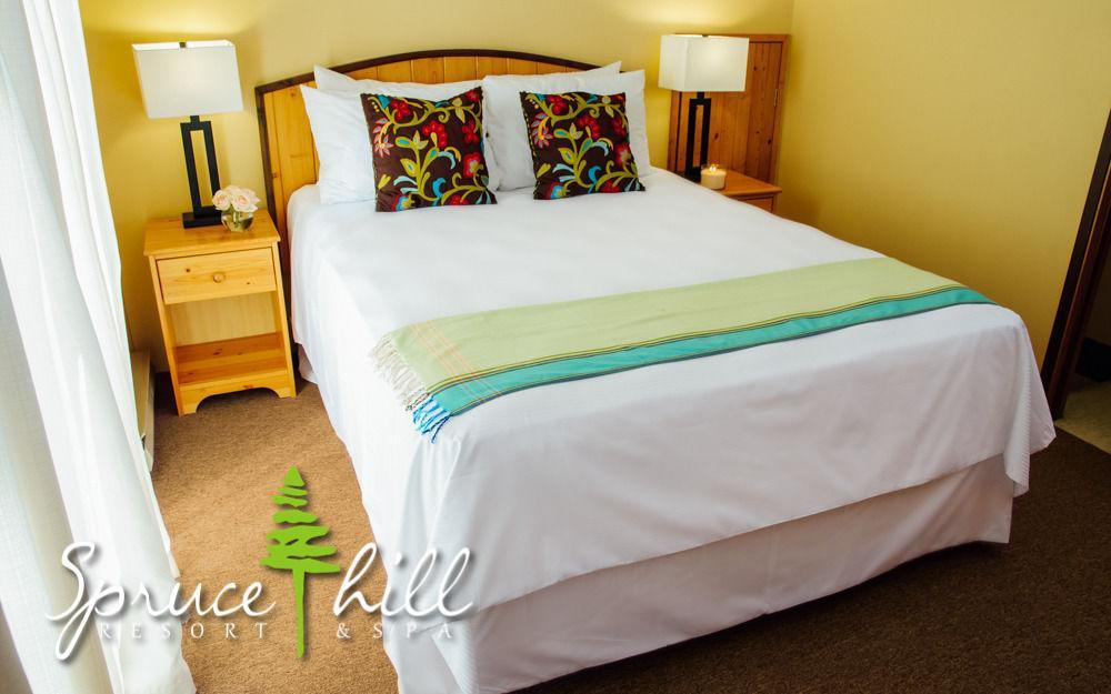 Spruce Hill Resort & Spa 108 Mile Ranch 外观 照片