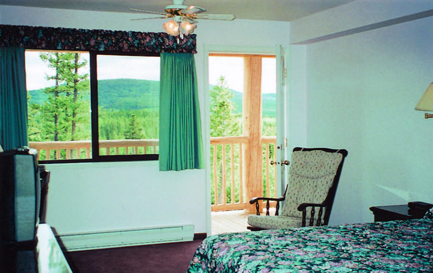 Spruce Hill Resort & Spa 108 Mile Ranch 外观 照片